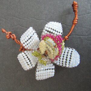 MINDY LAM stunning ORCHID  Swarovski Crystal Handcrafted Pin Brooch, Vintage EUC